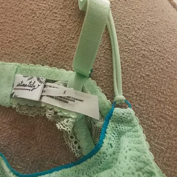 ❄SALE❄FP underwire lace crochet bra NWOT - Picture 5 of 6